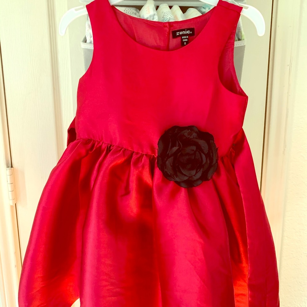 Zunie little girl dress